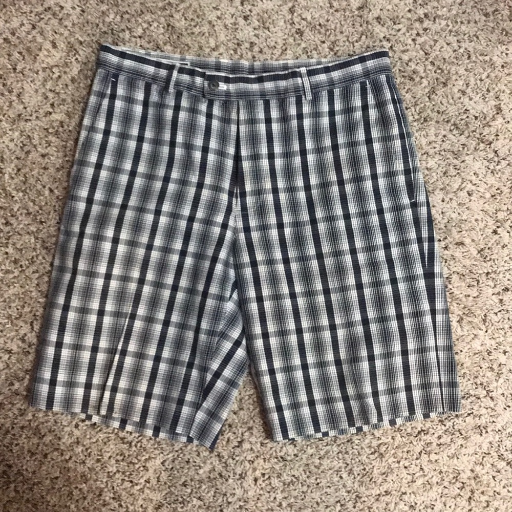 Michael kors size 32 shorts